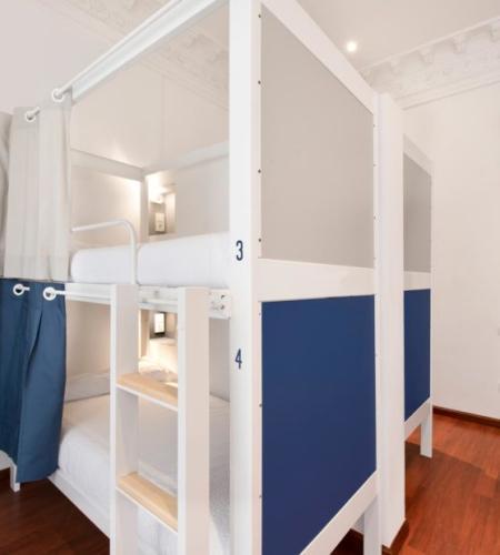 The Central House Barcelona Gracia Room photo